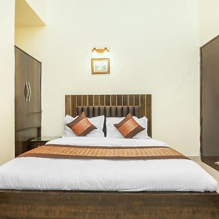 Oyo 14245 Amitabh Guest House New Delhi Exterior foto